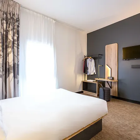 Golfe De Saint Tropez מלון 3*